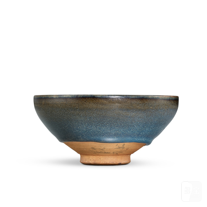 A Junyao purple-splashed blue-glazed bowl, Yuan dynasty | 元 鈞窰天藍釉紫斑歛口盌 - 图2